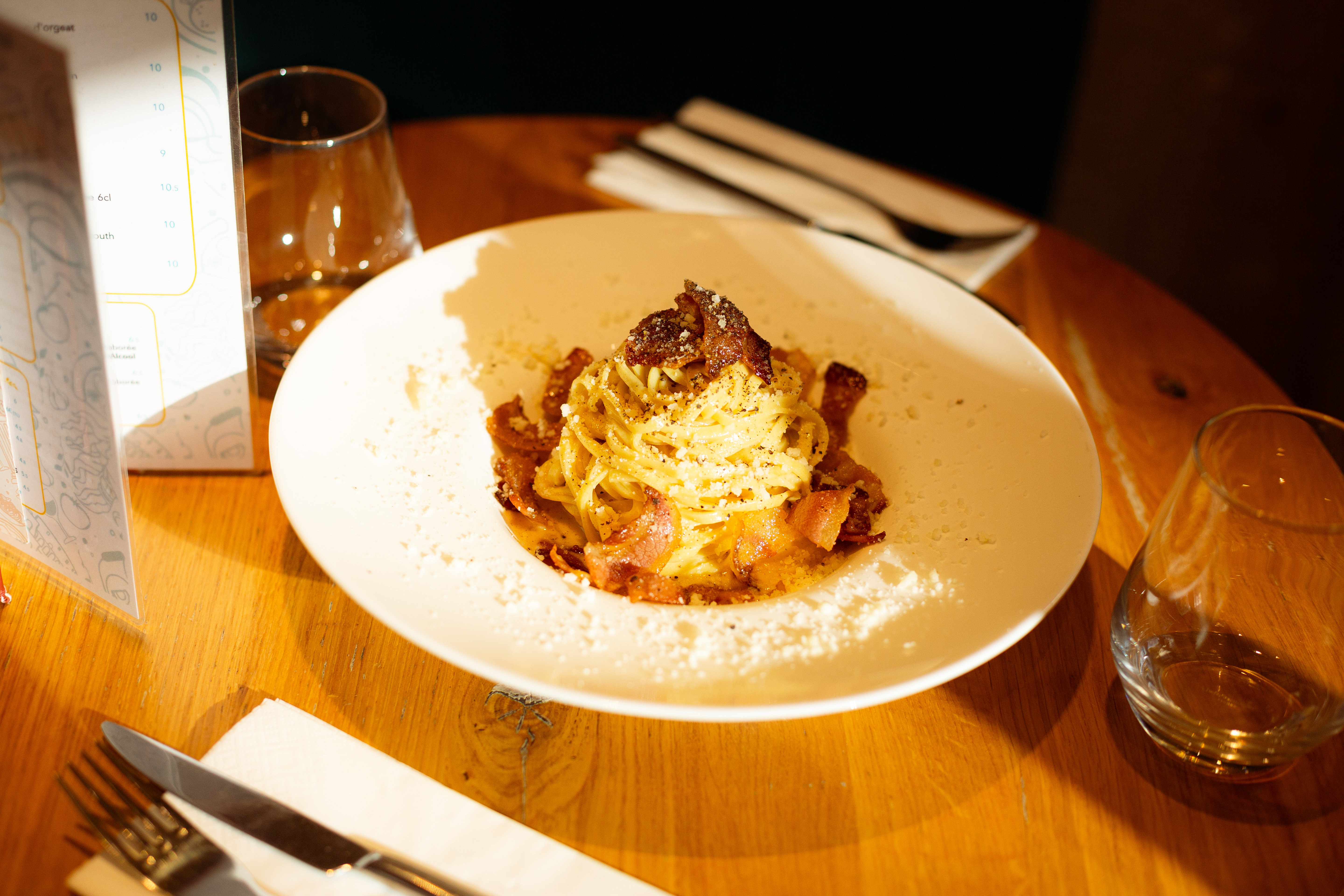 Photographie d'ambiance Perlamatta - Scène de restaurant italien authentique 7